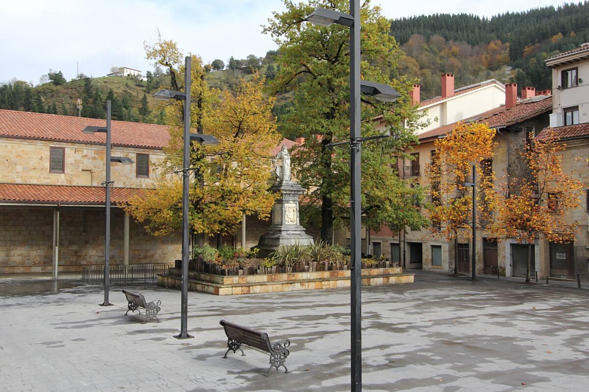 00-Plaza-Estatua de Iparragirre-1890_13