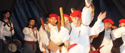Escena_Danzas-vascas-tradicionales_1