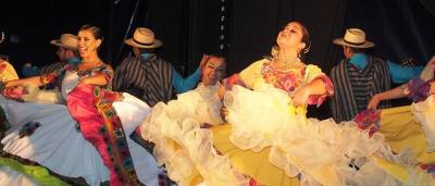 Escena_Bailes-LatAm