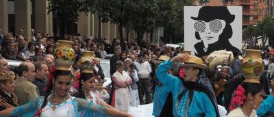 Carrozas_Bailes-kalejira_LatAm