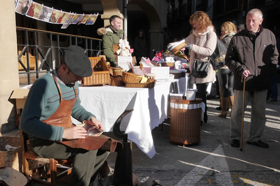 FERIAS Y MERCADOS