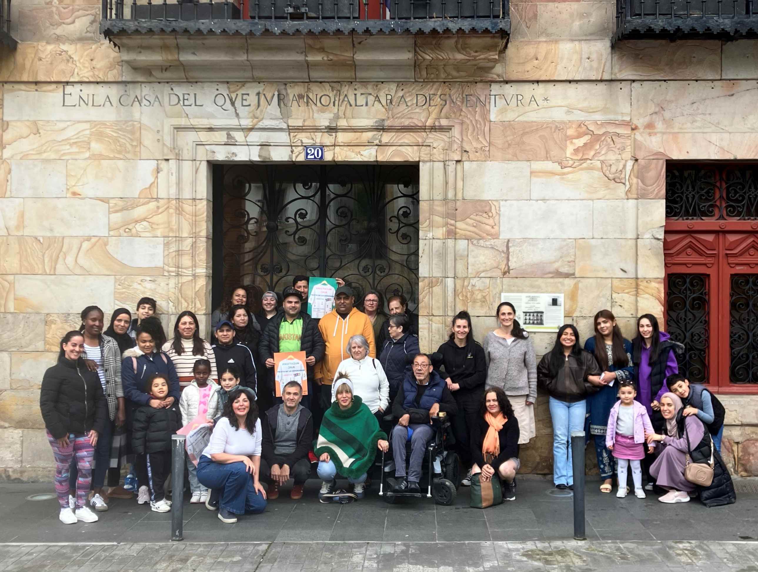 Aniztasun Jaian parte hartzeko deialdia.