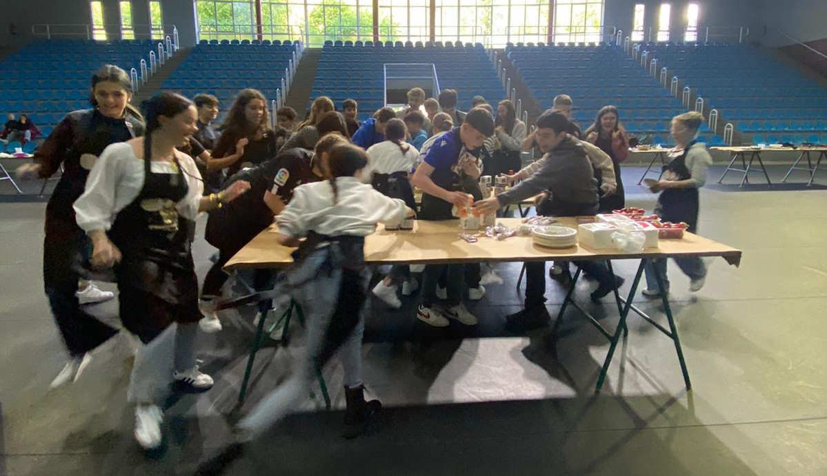 Los jóvenes cocinarán tortilla de patata en el concurso de cocina de 2025 de Urretxu